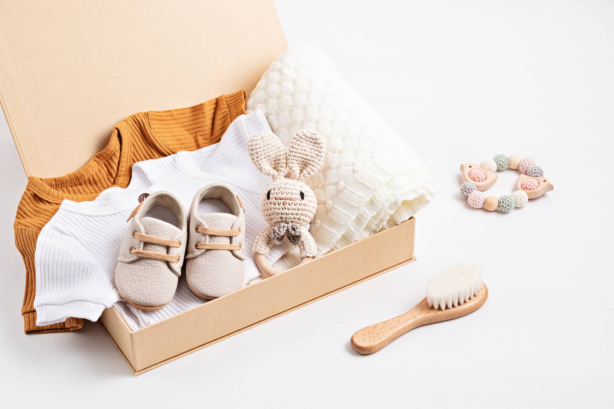 kit cadeau de naissance complet avec accessoires pour bébé